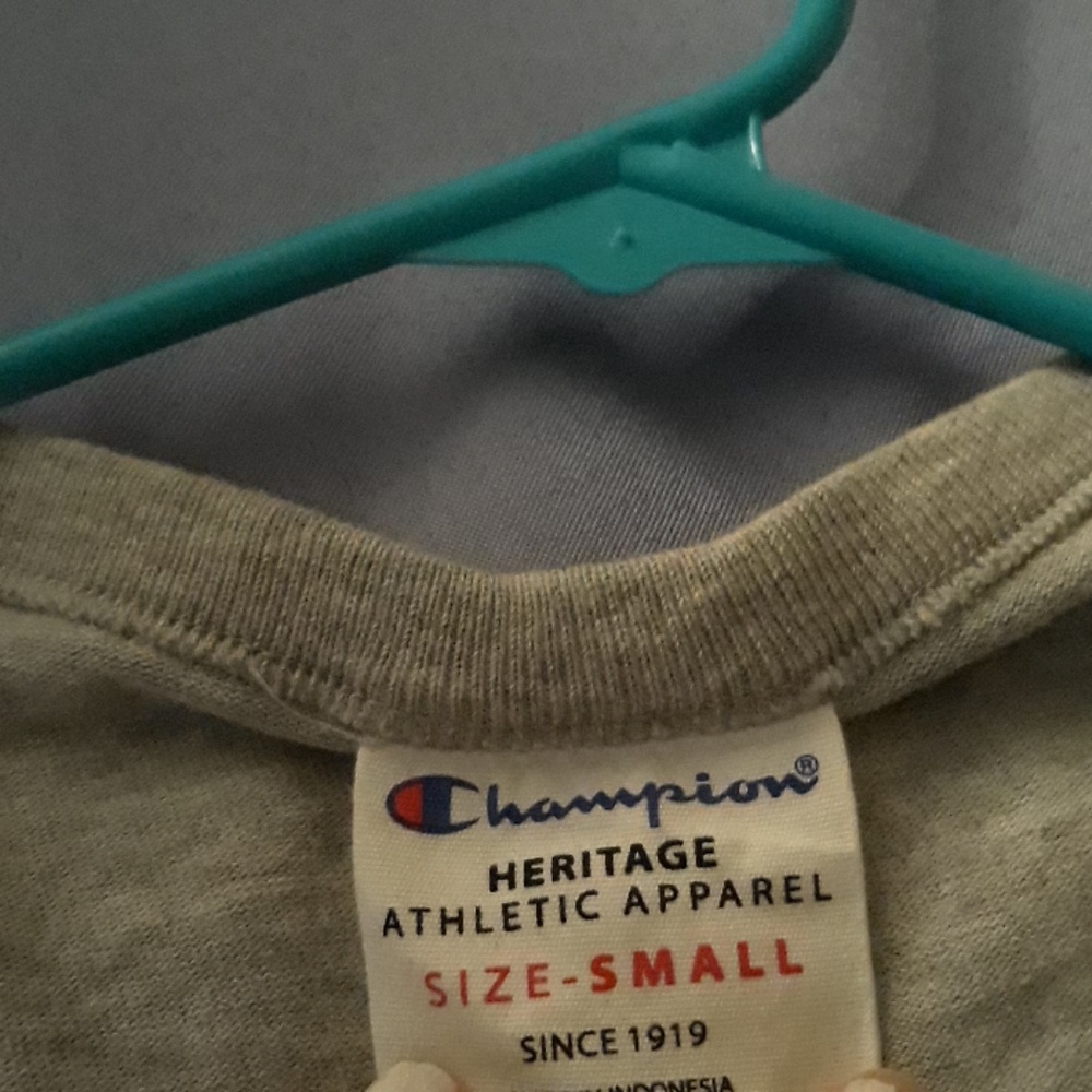 Shirt - Picture 2 of 3